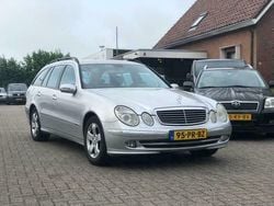 Zilver Gebruikt 2004 Mercedes E270 Avantgarde Stationwagen | € 2.900