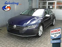 Blauw, metallic lak Gebruikt 2019 VW Arteon Elegance+ Hatchback | € 25.950 (Goede deal)