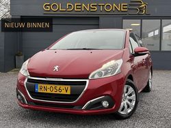 Rood Gebruikt 2017 Peugeot 208 Hatchback | € 6.949 (Goede deal)