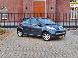Grijs Gebruikt 2009 Peugeot 107 Hatchback | € 3.350 (Eerlijke prijs)