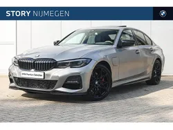 Grijs Gebruikt 2022 BMW 320e Executive Sedan | € 36.950 (Iets duurder)