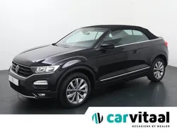 Zwart Gebruikt 2021 VW T-Roc Cabriolet Style Cabriolet | € 21.840 (Eerlijke prijs)