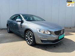 Grijs Gebruikt 2018 Volvo S60 Summum Sedan | € 9.950 (Eerlijke prijs)