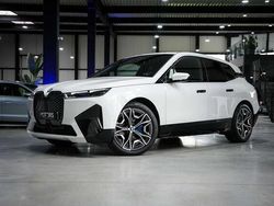 Wit Gebruikt 2021 BMW iX SUV | € 45.995 (Eerlijke prijs)