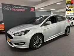 Grijs Gebruikt 2018 Ford Focus ST-Line Hatchback | € 10.750 (Goede deal)
