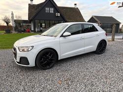 Wit Gebruikt 2022 Audi A1 Sportback Proline Hatchback | € 18.999 (Eerlijke prijs)