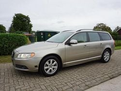 Bruin Gebruikt 2008 Volvo V70 Momentum Stationwagen | € 9.950 (Super prijs)