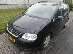 Zwart Gebruikt 2006 VW Touran MPV | € 750 (Goede deal)