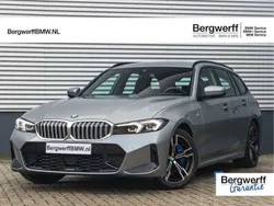 Grijs, metallic lak Gebruikt 2024 BMW 330 M Sport Stationwagen | € 48.875 (Eerlijke prijs)
