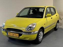 Geel Gebruikt 1999 Daihatsu Sirion Hatchback | € 1.650 (Super prijs)