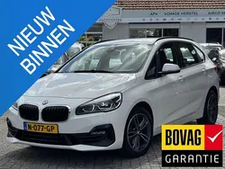 Wit Gebruikt 2018 BMW 220 Executive Stationwagen | € 19.999 (Eerlijke prijs)