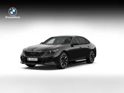 Zwart Nieuw 2025 BMW i5 M Sport Sedan | € 88.691 (Eerlijke prijs)