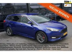 Blauw Gebruikt 2017 Ford Focus ST-Line Stationwagen | € 10.940 (Iets duurder)