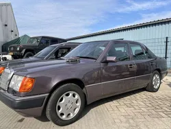 Bruin Gebruikt 1993 Mercedes E320 Sedan | € 11.500