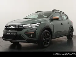 Grijs Gebruikt 2024 Dacia Sandero Extreme Hatchback | € 20.945 (Eerlijke prijs)