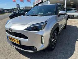 Grijs Gebruikt 2024 Toyota Yaris Cross Team SUV | € 28.995 (Iets duurder)