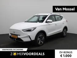 Wit Gebruikt 2023 MG ZS Comfort Sedan | € 21.990 (Eerlijke prijs)