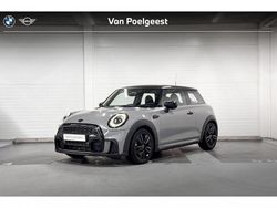 Moonwalk grey Gebruikt 2022 Mini Cooper Hatchback | € 28.900