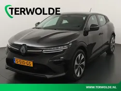 Zwart Gebruikt 2023 Renault Mégane Evolution Hatchback | € 23.945 (Eerlijke prijs)