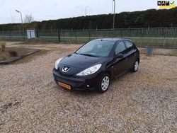 Zwart Gebruikt 2012 Peugeot 206+ Urban Move Hatchback | € 4.398 (Iets duurder)