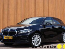 Zwart Gebruikt 2023 BMW 118 Efficient Dynamics Hatchback | € 27.940 (Eerlijke prijs)