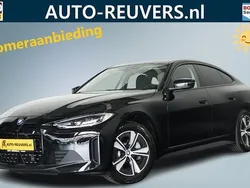 Zwart Gebruikt 2022 BMW i4 Comfort Edition Sedan | € 38.900 (Goede deal)