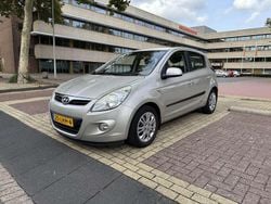 Grijs Gebruikt 2010 Hyundai i20 Dynamiq Hatchback | € 3.400 (Eerlijke prijs)