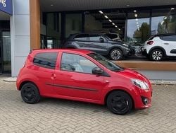 Rood Gebruikt 2012 Renault Twingo Collection Hatchback | € 2.490 (Goede deal)