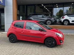 Rood Gebruikt 2012 Renault Twingo Collection Hatchback | € 2.790 (Goede deal)