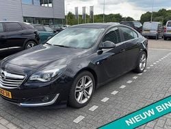 Zwart Gebruikt 2014 Opel Insignia Edition Hatchback | € 6.845 (Eerlijke prijs)