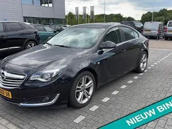 Zwart Gebruikt 2014 Opel Insignia Edition Hatchback | € 6.995 (Eerlijke prijs)