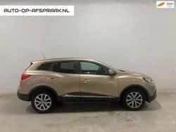 Bruin, metallic lak Gebruikt 2016 Renault Kadjar Intens SUV | € 8.999 (Eerlijke prijs)