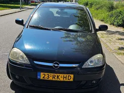 Groen Gebruikt 2005 Opel Corsa Hatchback | € 1.500 (Iets duurder)