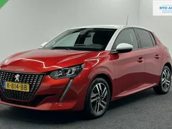Rood Gebruikt 2020 Peugeot 208 Allure Hatchback | € 999.999