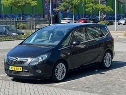 Zwart Gebruikt 2014 Opel Zafira Family MPV | € 6.999