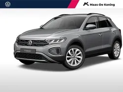 Zwart Nieuw 2025 VW T-Roc Edition SUV | € 41.790 (Goede deal)