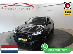 Zwart Gebruikt 2021 Ford Mustang Mach-E SUV | € 23.940 (Goede deal)
