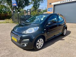 Zwart Gebruikt 2013 Peugeot 107 Envy Hatchback | € 4.200 (Goede deal)