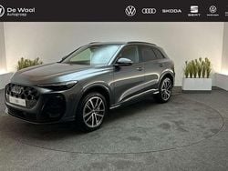 Grijs Nieuw 2025 Audi Q5 Ambiente SUV | € 76.992 (Eerlijke prijs)