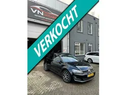 Zwart Gebruikt 2014 VW Golf VII Highline Hatchback | € 12.950 (Eerlijke prijs)