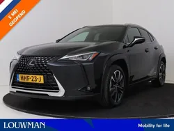 Zwart, metallic lak Gebruikt 2022 Lexus UX Business Edition SUV | € 34.450 (Goede deal)