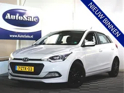 Wit Gebruikt 2015 Hyundai i20 Hatchback | € 4.944 (Eerlijke prijs)