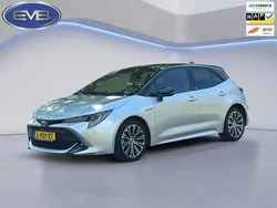 Grijs, metallic lak Gebruikt 2019 Toyota Corolla Style Hatchback | € 20.940 (Eerlijke prijs)