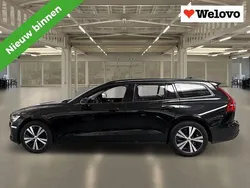 Zwart Gebruikt 2020 Volvo V60 Momentum Stationwagen | € 19.950 (Eerlijke prijs)