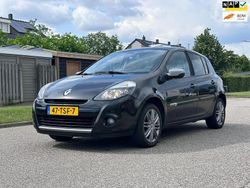 Zwart Gebruikt 2012 Renault Clio IV Night&Day Hatchback | € 4.950 (Eerlijke prijs)