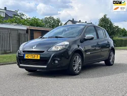 Zwart Gebruikt 2012 Renault Clio IV Night&Day Hatchback | € 5.250 (Goede deal)