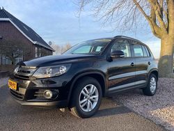Zwart, metallic lak Gebruikt 2015 VW Tiguan SUV | € 15.750 (Eerlijke prijs)