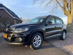 Zwart, metallic lak Gebruikt 2015 VW Tiguan SUV | € 15.750 (Eerlijke prijs)