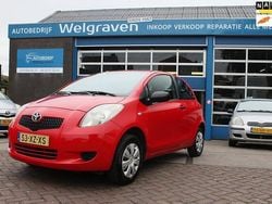 Rood Gebruikt 2007 Toyota Yaris Hatchback | € 3.225 (Eerlijke prijs)