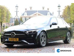 Zwart Gebruikt 2022 Mercedes C180 AMG Sedan | € 43.895 (Eerlijke prijs)